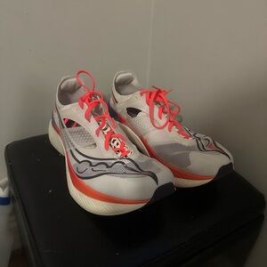 Saucony men’s endorphin elites